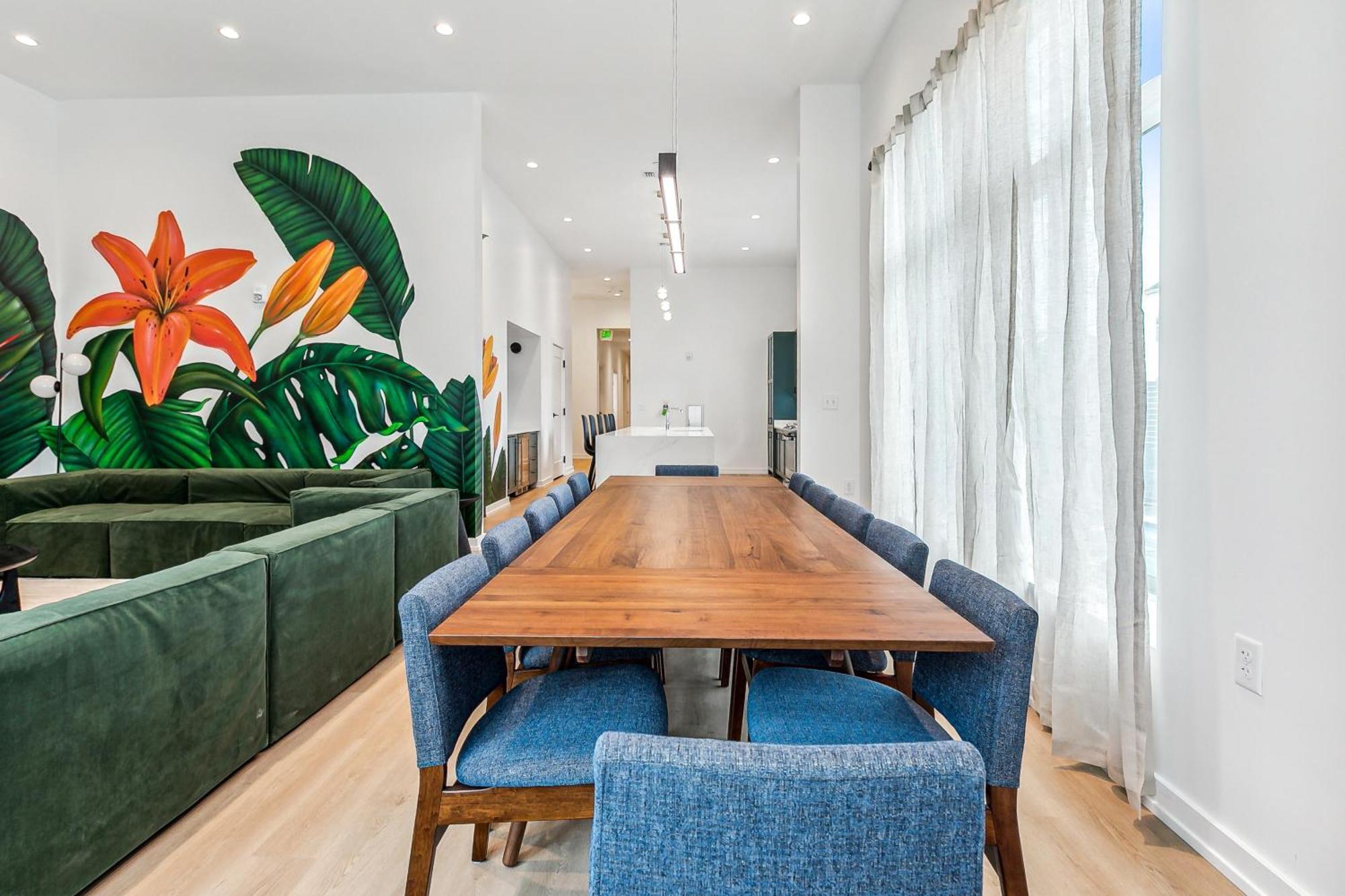 The Revelry Aparthotel New Orleans Rum bild