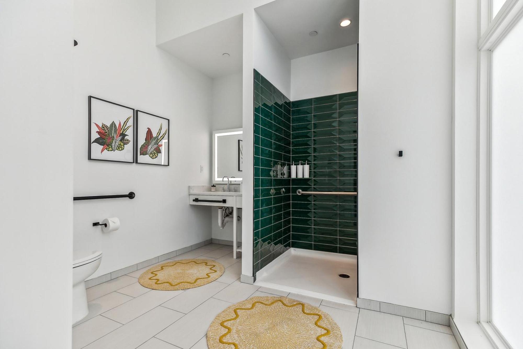 The Revelry Aparthotel New Orleans Rum bild